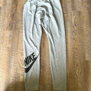 Gray NIKe Leggings
